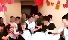 伴娘内裤在线观看,一场意外的情感冒险