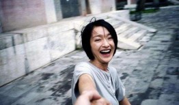 爆料女明星抽烟视频播放,镜头下的真实瞬间引发热议