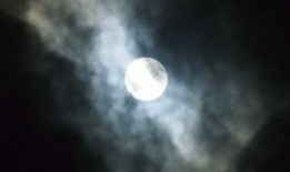 观看月亮视频在线观看,在线赏月视频带你领略浪漫星空